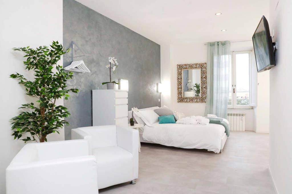 White Panoramic Jacuzzi Suite Trastevere - Top Collection Roma Exterior foto